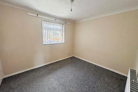 3 bedroom semi-detached house to rent, Lavender Way, Merseyside L9