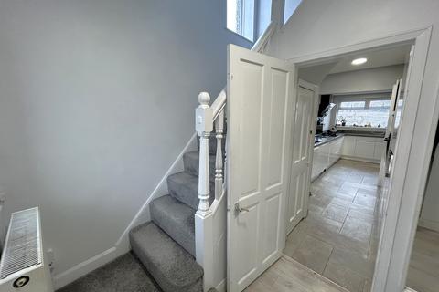3 bedroom semi-detached house for sale, Petersburg road, Edgeley