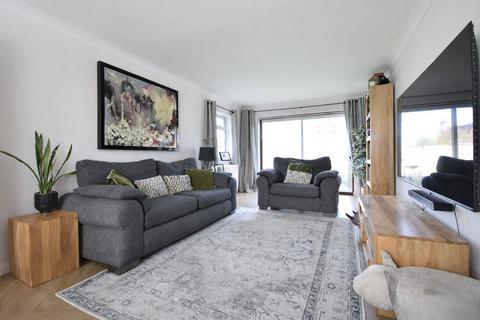4 bedroom detached house for sale, Broadwell Road, Wrecclesham, Farnham, Surrey, GU10