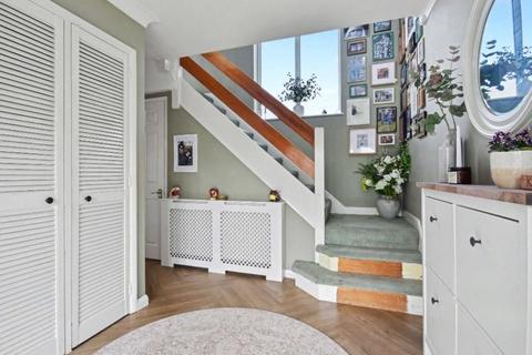 4 bedroom detached house for sale, Broadwell Road, Wrecclesham, Farnham, Surrey, GU10