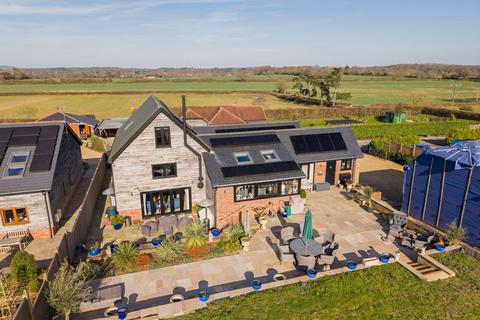 4 bedroom barn conversion for sale, Fulfords Hill, Itchingfield, RH13