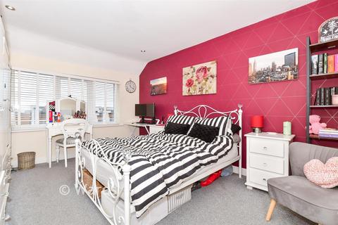 3 bedroom semi-detached house for sale, Tonbridge Road, Maidstone ME16