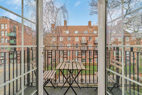 4 bedroom flat for sale, Tilson Gardens, London, SW2