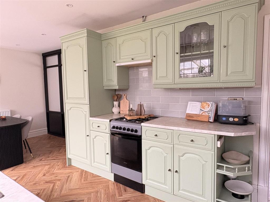 Open Kitchen/Diner