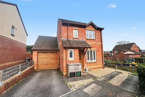 3 bedroom detached house for sale, Chaffinch Drive, Cullompton, EX15