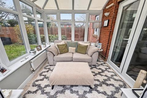 3 bedroom detached house for sale, Chaffinch Drive, Cullompton, EX15