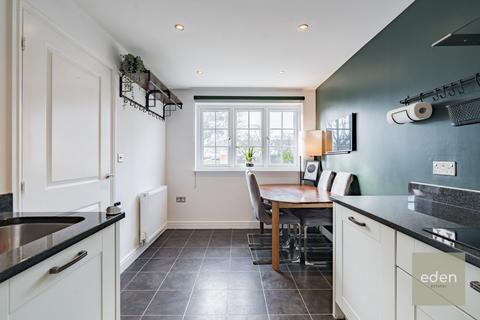4 bedroom semi-detached house for sale, New Hythe Lane, Larkfield, ME20