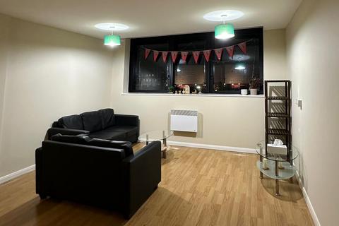 2 bedroom flat to rent, Mann Island, Liverpool L3