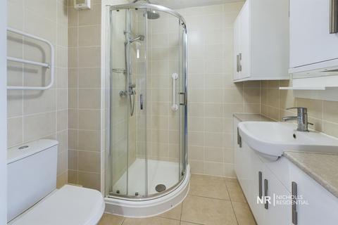 1 bedroom flat to rent, Epsom Road, Epsom, Surrey. KT17