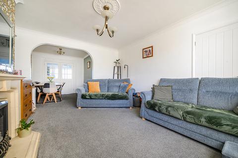 3 bedroom semi-detached house for sale, The Close, Wakefield, WF3