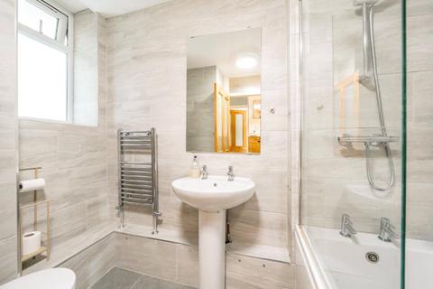 1 bedroom flat for sale, Butler House, Bacton Street, London, E2