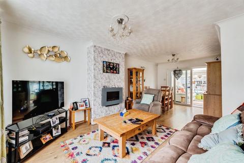 undefined, Thames Avenue, Swindon