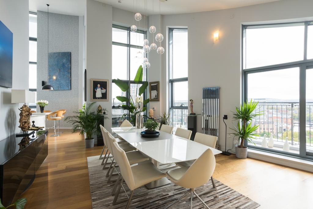 Light filled dining room