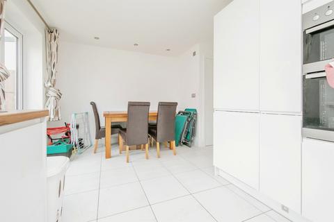 3 bedroom end of terrace house for sale, Vale View Road, Sproughton, Ipswich