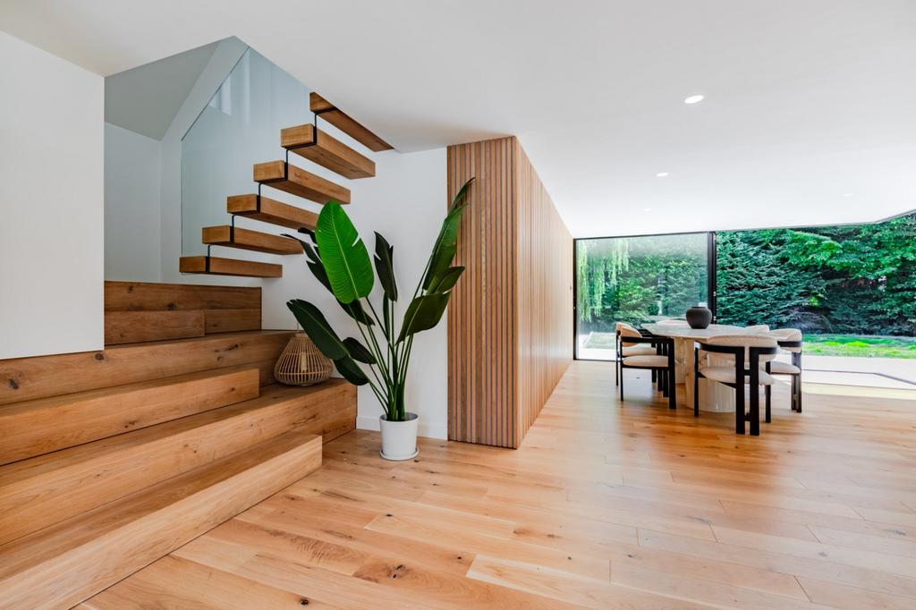 Dining / Enterance
