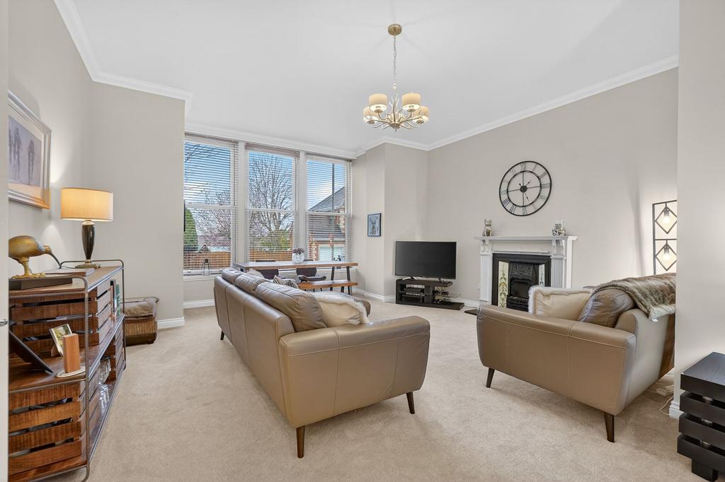 Lounge/Dining area