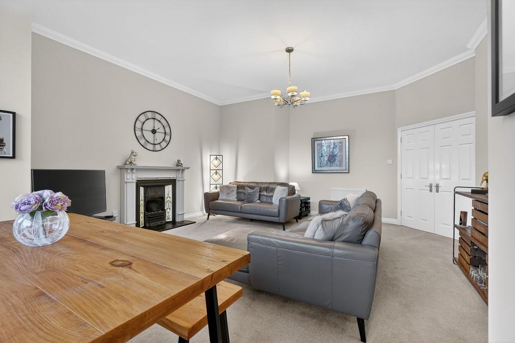 Lounge/Dining area