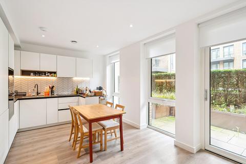 2 bedroom flat to rent, Leamore Street, London W6
