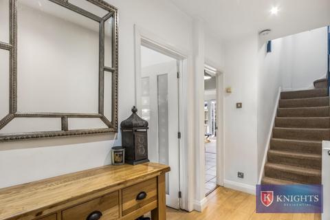 undefined, Lee View, Enfield, EN2