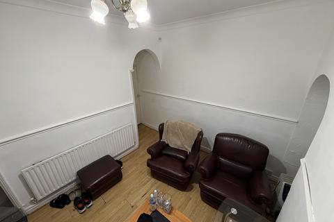 3 bedroom end of terrace house for sale, Knight Street, Stoke-on-Trent ST6
