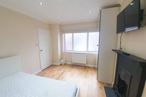 undefined, Kings Chase, Brentwood, CM14