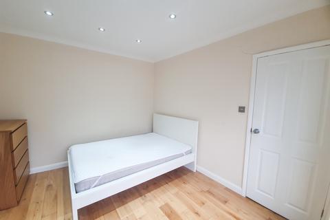 undefined, Kings Chase, Brentwood, CM14
