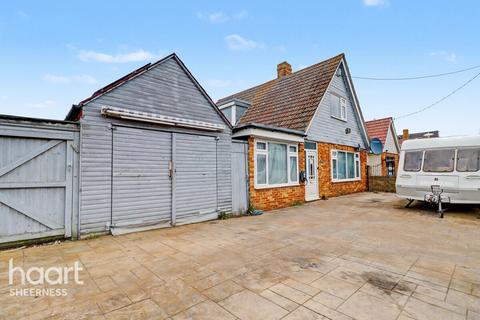 5 bedroom detached house for sale, Parish Road, Sheerness