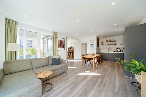 Medawar Drive, London NW7