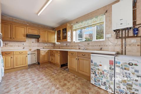 3 bedroom semi-detached house for sale, Deepdene Road, Loughton, IG10