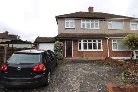 Fleet Avenue, Upminster RM14