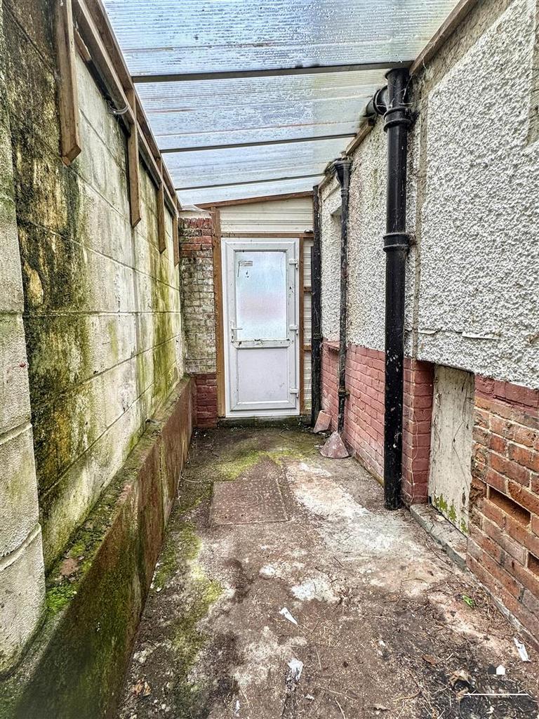 01323 438506