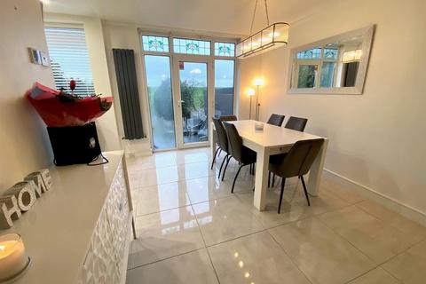 4 bedroom house for sale, Waltham Way, London