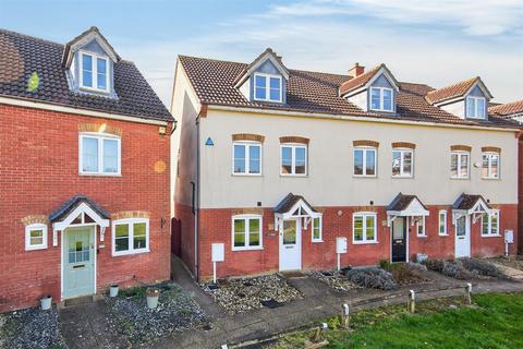 3 bedroom end of terrace house for sale, Garwood Crescent, Milton Keynes MK8