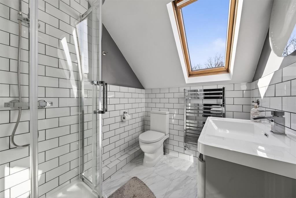 25 Garwood Cres Web28.jpg