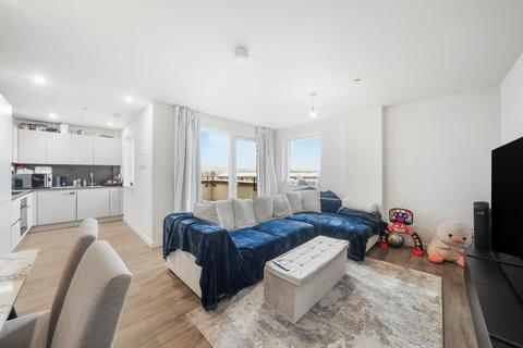 2 bedroom flat for sale, Meadowview Close, Harrow