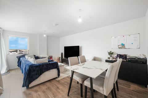2 bedroom flat for sale, Meadowview Close, Harrow
