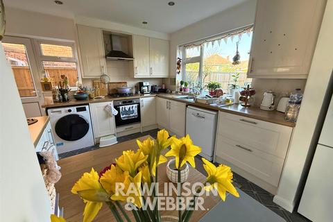 4 bedroom detached house for sale, Mole Abbey Gardens, Surrey KT8