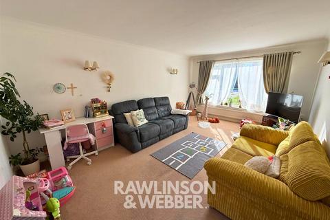 4 bedroom detached house for sale, Mole Abbey Gardens, Surrey KT8