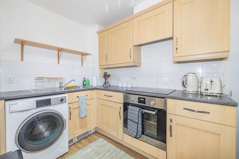 1 bedroom flat for sale, Bingley Court, Canterbury, Kent, CT1