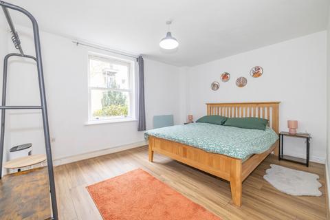 1 bedroom flat for sale, Bingley Court, Canterbury, Kent, CT1