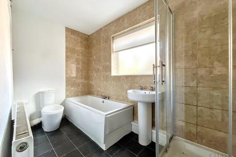 4 bedroom flat for sale, Albany Street West, South Shields, NE33