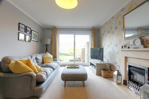 4 bedroom detached house for sale, Mulberry Close, Tring