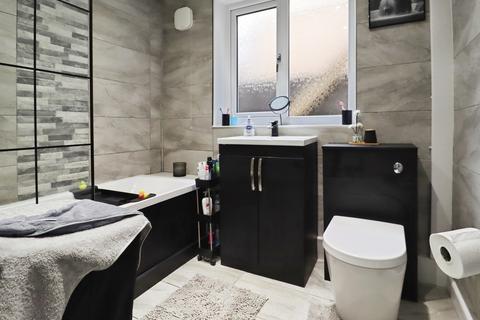 3 bedroom terraced house for sale, High Street, Gilfach Goch, Porth