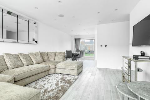 undefined, Hilltop Close, Cheshunt, EN7