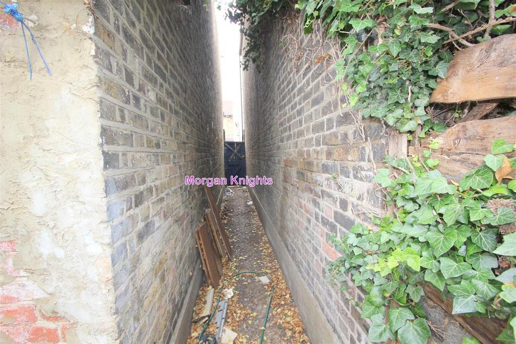 Side Entrance: