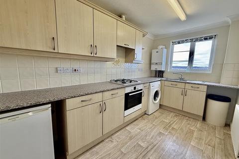 2 bedroom flat for sale, Bridges View, Gateshead