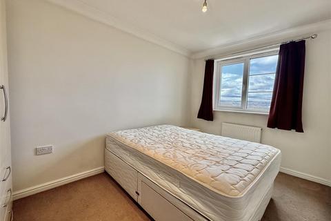 2 bedroom flat for sale, Bridges View, Gateshead