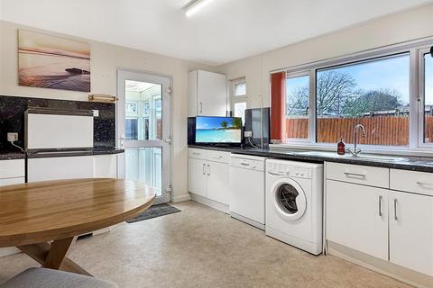 2 bedroom detached bungalow for sale, Linden Close, Barnstaple EX31