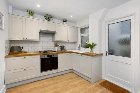 2 bedroom property for sale, Exeter Street, Teignmouth, TQ14