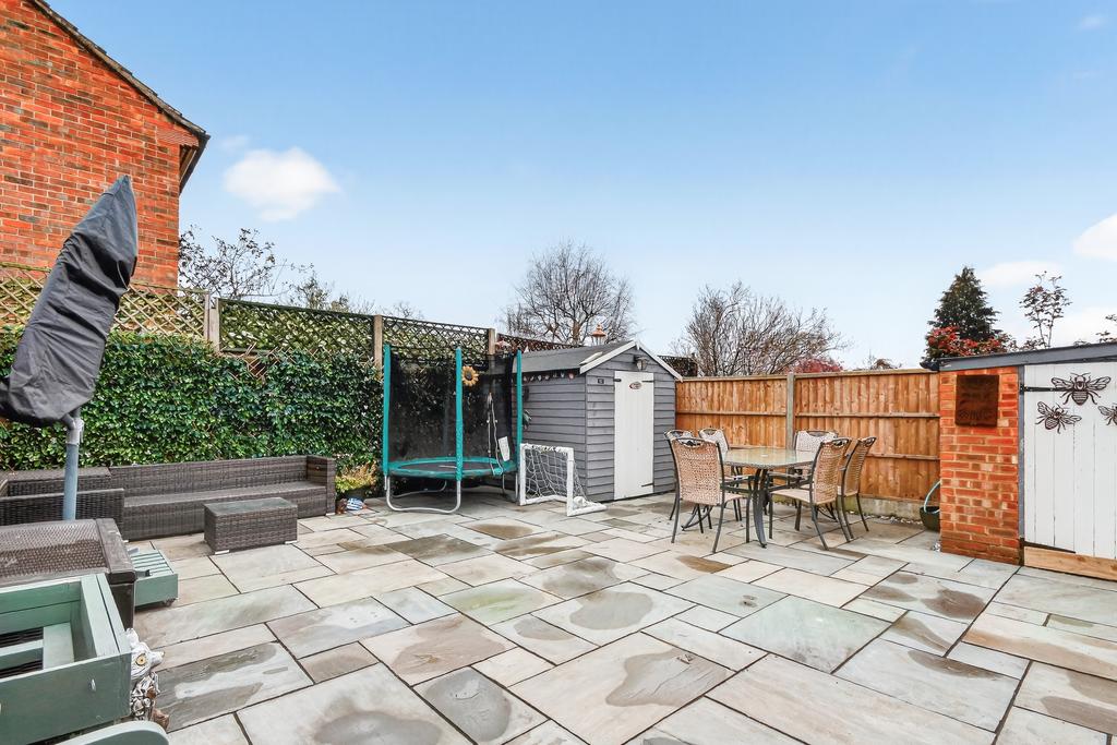 22lilyhillroadlarge3